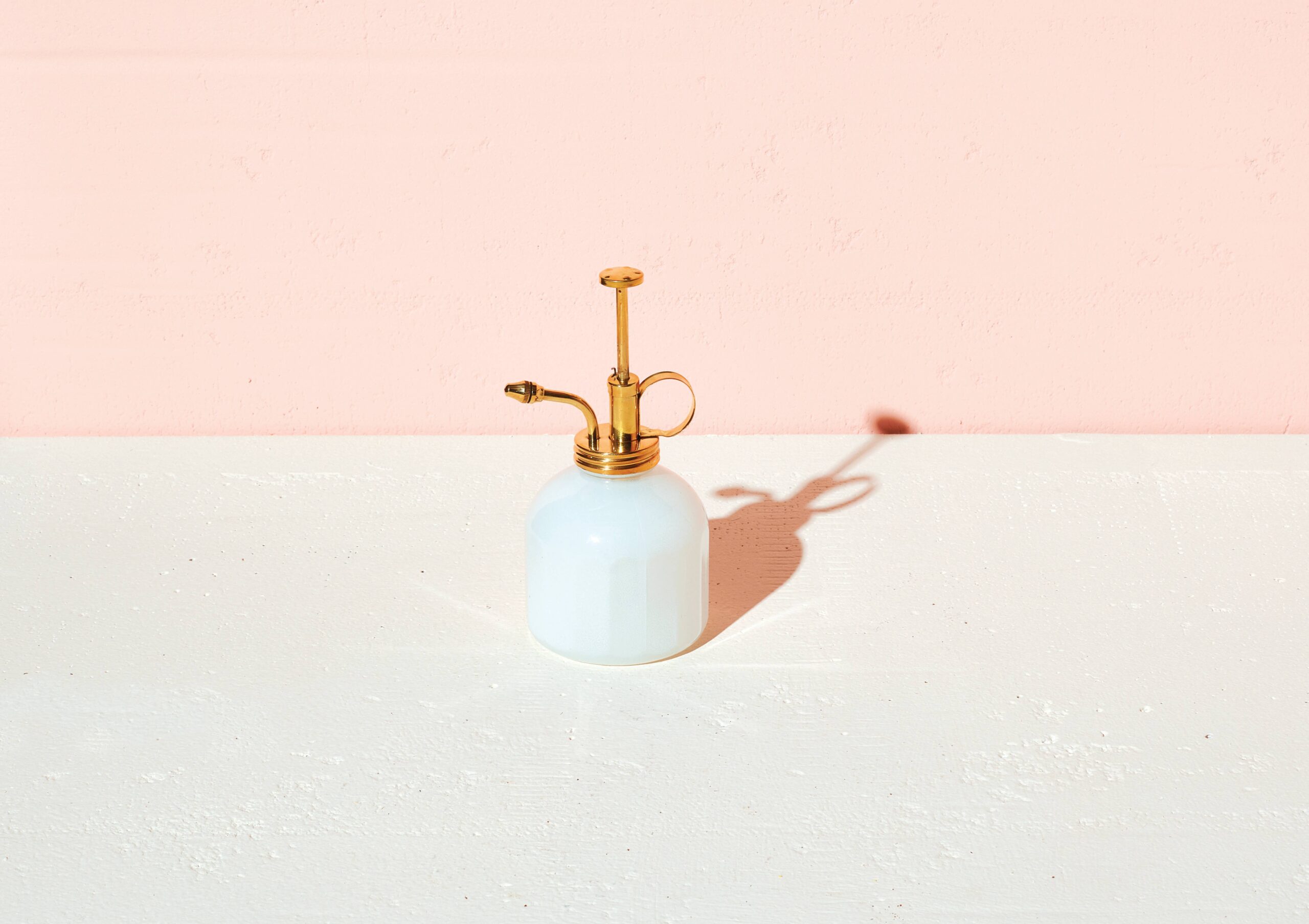 White Glass & Brass Mister White Glass & Brass Mister