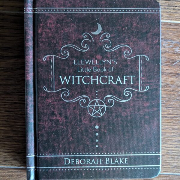 Llewellyn's Little Book of Witchcraft