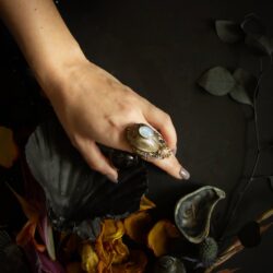 scarab seal fingerpiece: moonstone, 7